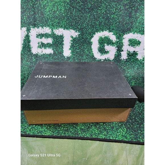 Jordan MA2 Bred W - CW5992-600 Size 10.5 - with original box excellent condition - Picture 12 of 13